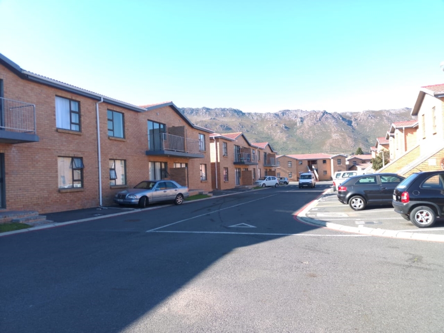 2 Bedroom Property for Sale in Pine Acres Western Cape